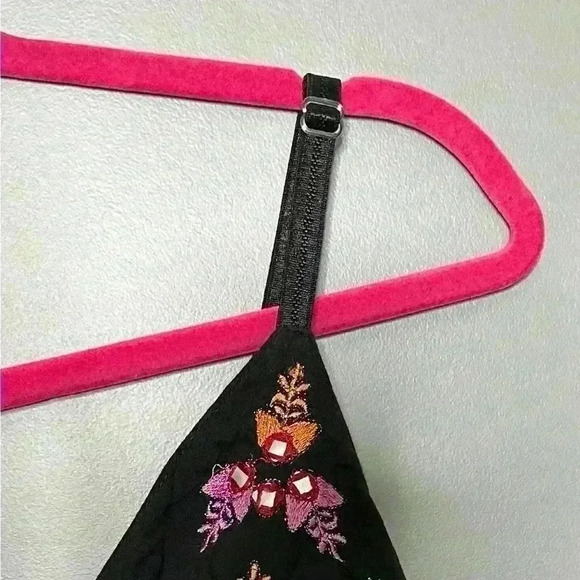 Derek Heart Embroidered Dress (Q3)​ - Picture 6 of 8